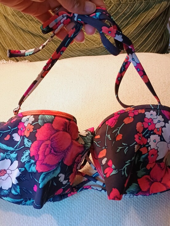Shade & Shore Other - Bikini Top - Size 34B Optional Straps
